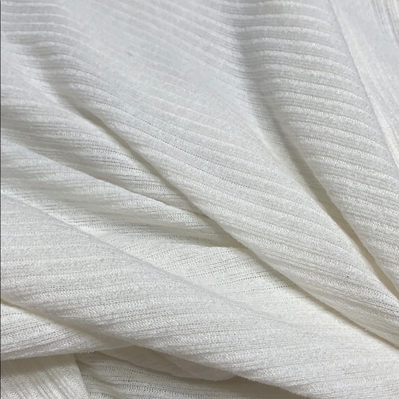 Off white ladies off shoulder top - Picture 3 of 8